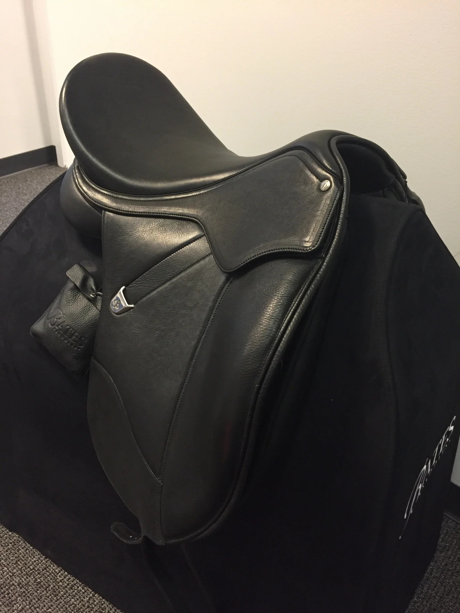 Bates Isabell Saddle With Adjustable Stirrup Bar - Cair - Image 4